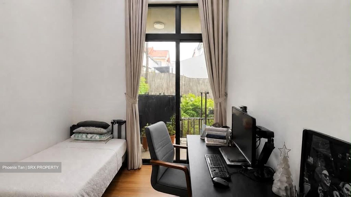 Tropika East (D14), Condominium #566319441